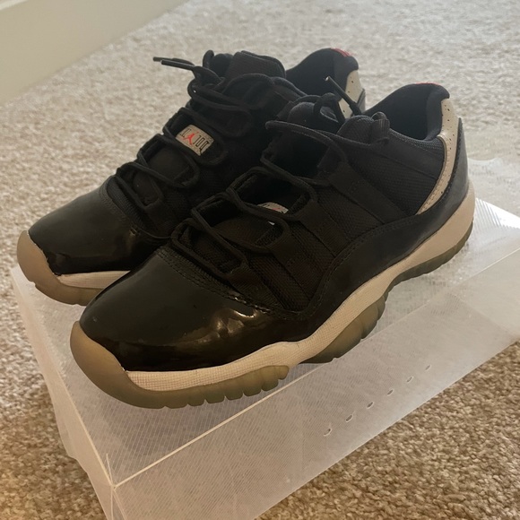 Nike Air Jordan 11 Low Infrared 23 Sneakers - Picture 2 of 3
